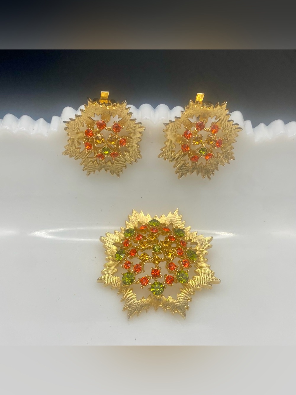 Sarah Coventry "Jonquil" 1974 Rhinestone Brooch & Earring Set
